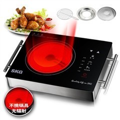 SKG SD-1815遠(yuǎn)紅外電陶爐 無輻射不挑鍋，附贈(zèng)烤盤三件套+圍裙三件套的性價(jià)比解析